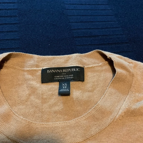 Caramel crew neck sweater. - Picture 2 of 4